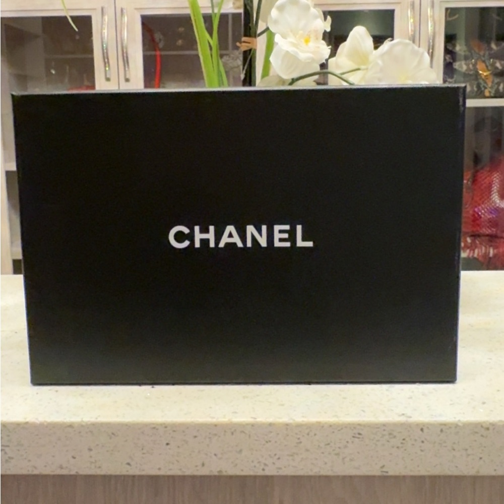 CHANEL Turquoise & Black Sneakers 👟 - Picture 8 of 8